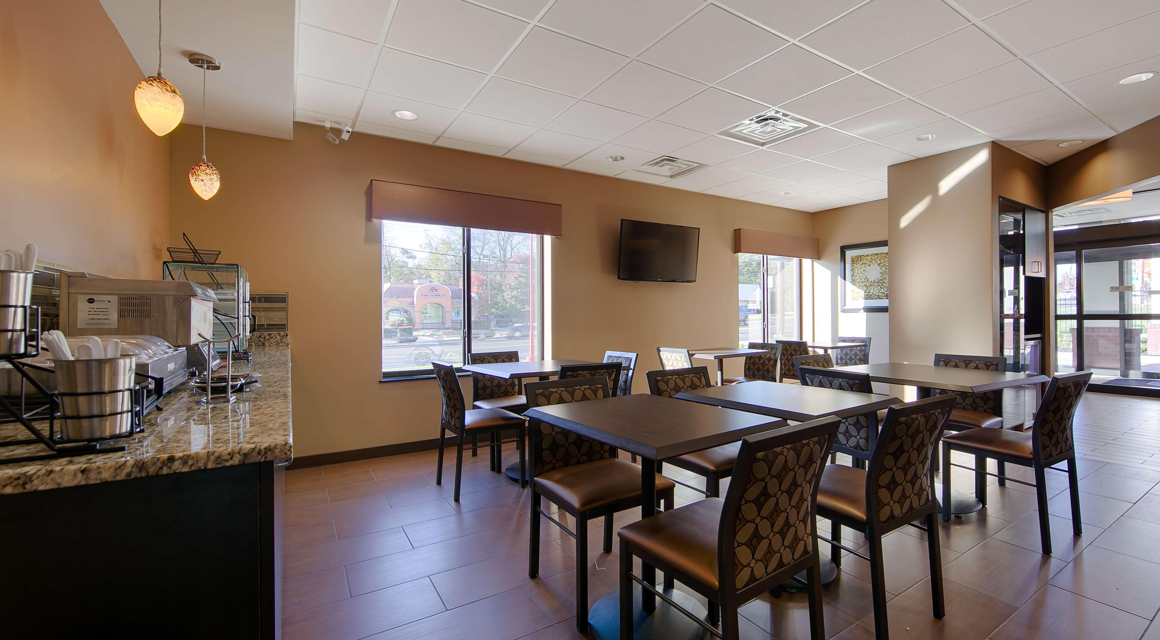 Best Western Plus College Park Hotel Экстерьер фото